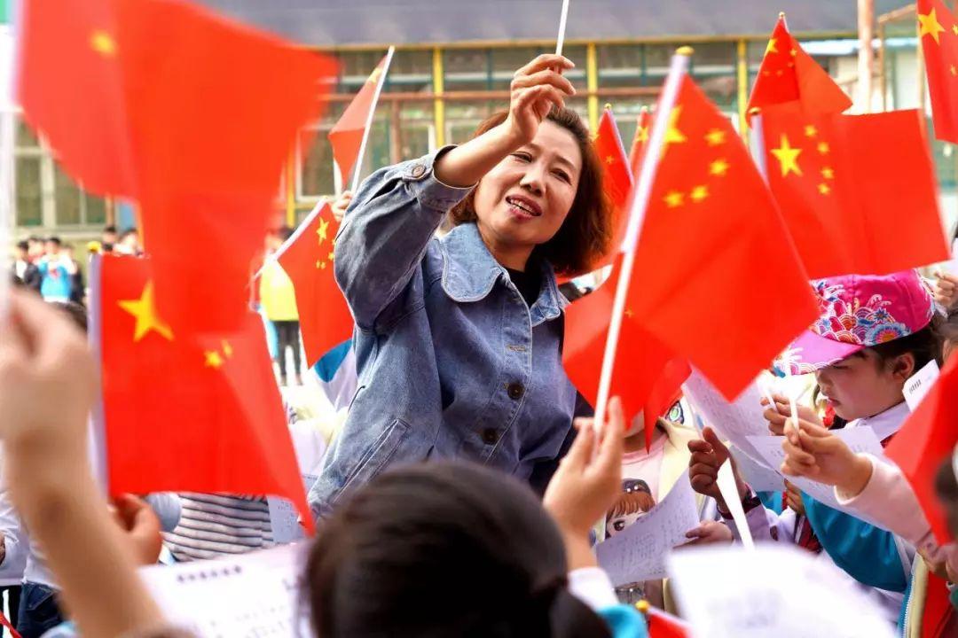 小矮怪挖金矿